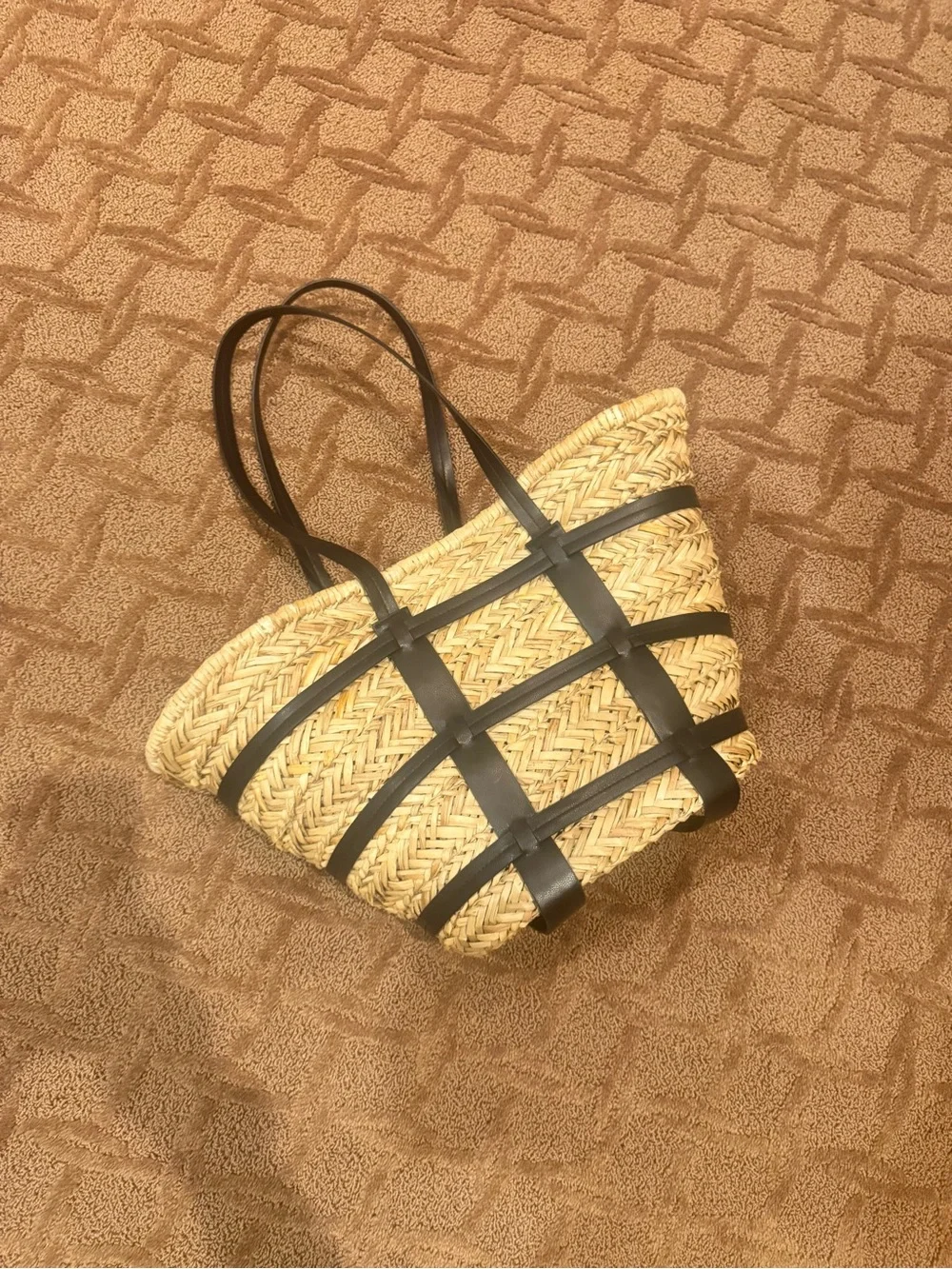 Large H&M Woven Straw Tote Beach Bag with Black Vegan Leather Trim - Picture 2 of 4